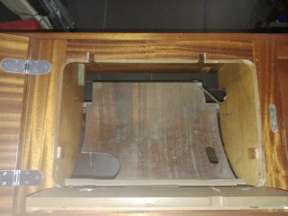 Mesa de costura ALFA madera y metal