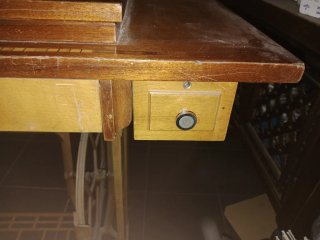 Mesa de costura ALFA madera y metal