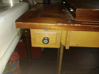 Mesa de costura ALFA madera y metal