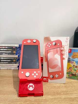 Nintendo Switch Lite Coral