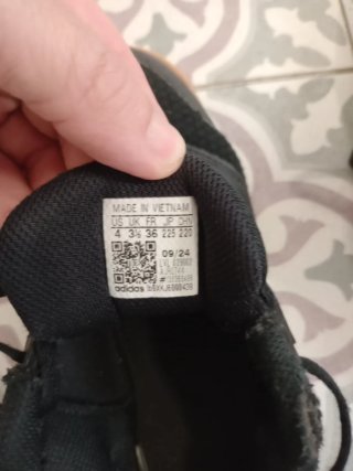 Zapatillas Adidas Ligra Negras y Blancas
