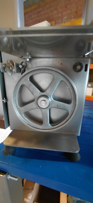 Sierra de cinta profesional Mainca BM-1800