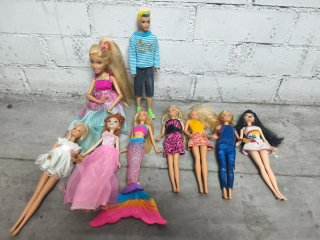 Casa di Barbie, accessori e bambole