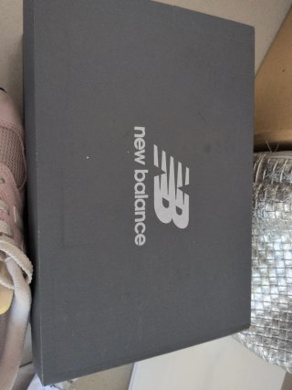 Zapatillas New Balance rosas y blancas