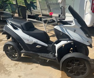 Quadro 4 Trike Blanco y Negro