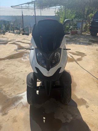 Quadro 4 Trike Blanco y Negro