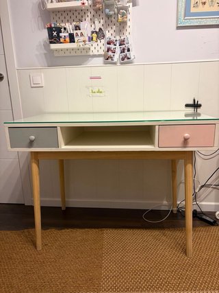 Tavolo da studio con cassetti e vetro