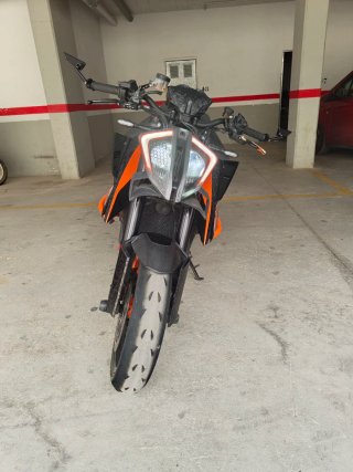 KTM 1290 Super Duke R Naked