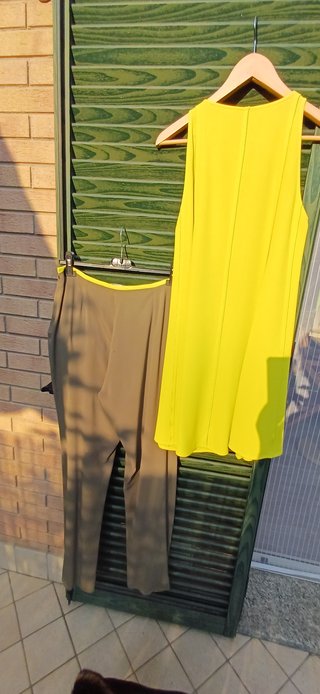 Completo donna verde oliva e giallo