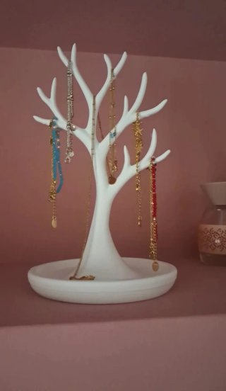 Joyero blanco con forma de árbol