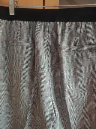 Pantalones Príncipe de Gales grises