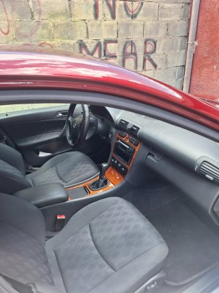 Mercedes-Benz 220 2002