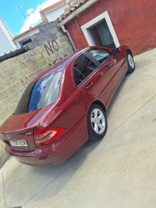 Mercedes-Benz 220 2002