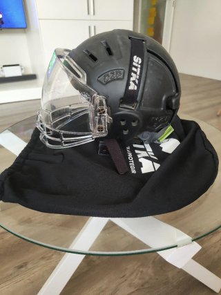 Casco SITKA Hockey Patines Niño.
