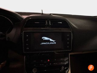 Jaguar XE 2.0 AJ200D Diesel Auto AWD XE Pure