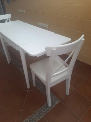 Mesa y 2 Sillas Cocina IKEA Blanca