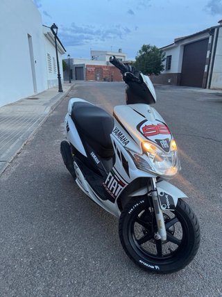 Yamaha Jog R Scooter Blanca