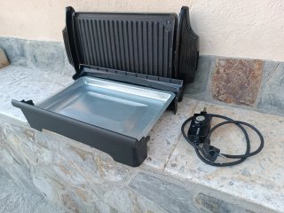 Plancha Eléctrica Portátil Negra.