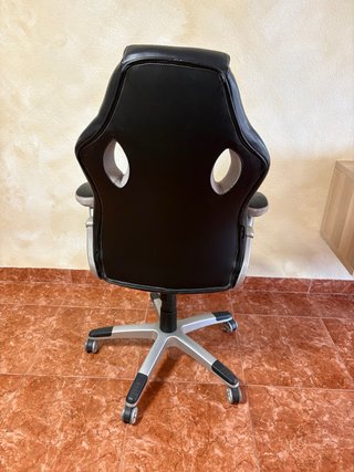 2 Sillas Gamer Negras y Rojas