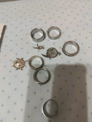 Lote Bisutería Anillos y Colgantes