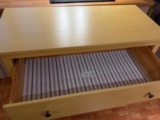 Cajonera de madera maciza amarilla
