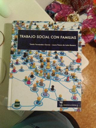 Trabajo social con familias - UNED