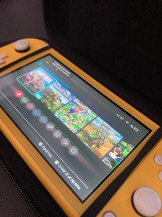 Nintendo Switch Lite Amarillo