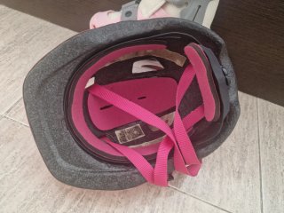 Patines rosas y casco B'Twin talla 28-32