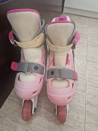 Patines rosas y casco B'Twin talla 28-32
