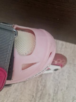 Patines rosas y casco B'Twin talla 28-32