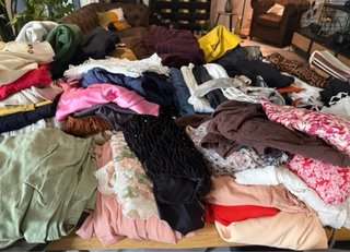 3X cajas grandes LOTE Ropa chica/mujer