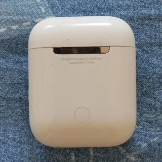 Airpods+Omaggio