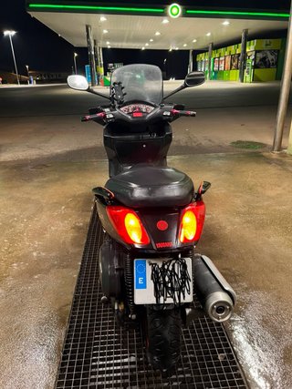 Yamaha X MAX 125cc Scooter Negra
