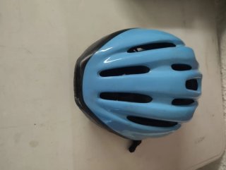 Bicicleta Montaña 24 Azul y Negra y casco