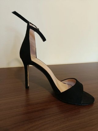 Sandalias de tacón negras