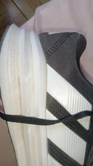 Zapatillas Adidas Negras y Blancas