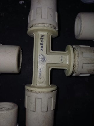 Raccordi idraulici in plastica