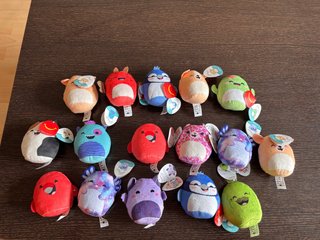 16 Peluches Squishmallows McDonald's