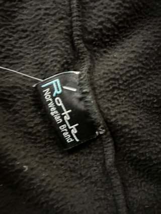 Chaqueta polar con estampado nórdico