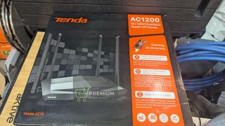 Tenda AC10 - AC1200 Router WiFi