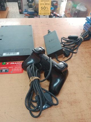 CONSOLA SONY PS2 CON MANDO Y CABLES