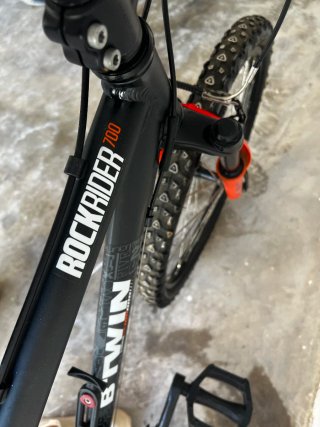 B'Twin Rockrider 700 - 24" (Prácticamente nueva)