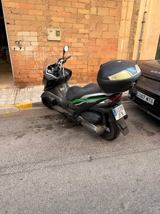 Kawasaki Scooter Negro/Verde