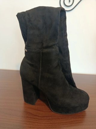 Botas altas negras