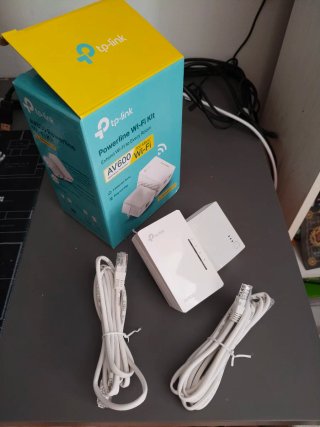 Extensor wifi por electricidad, Adaptador PLC
