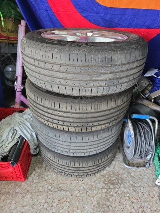Llantas Audi A4 B8 con Neumáticos 205/60R16 96V