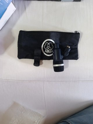 Micrófono AKG D40 Dinámico Profesional
