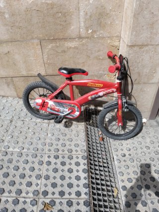 Bici infantil roja