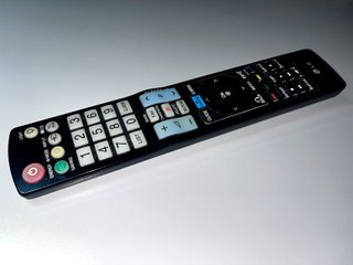 CHOLLO! Televisor 32" Full HD de LG