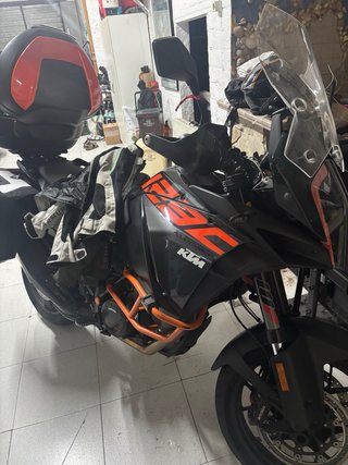 KTM Super Adventure Negra y Naranja NEGOCIABLE